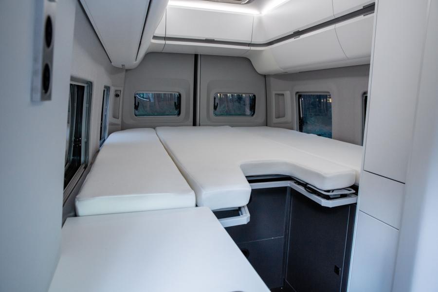 Интерьер Volkswagen Grand California 680 2019 года  (UK) (фото 17 из 21)